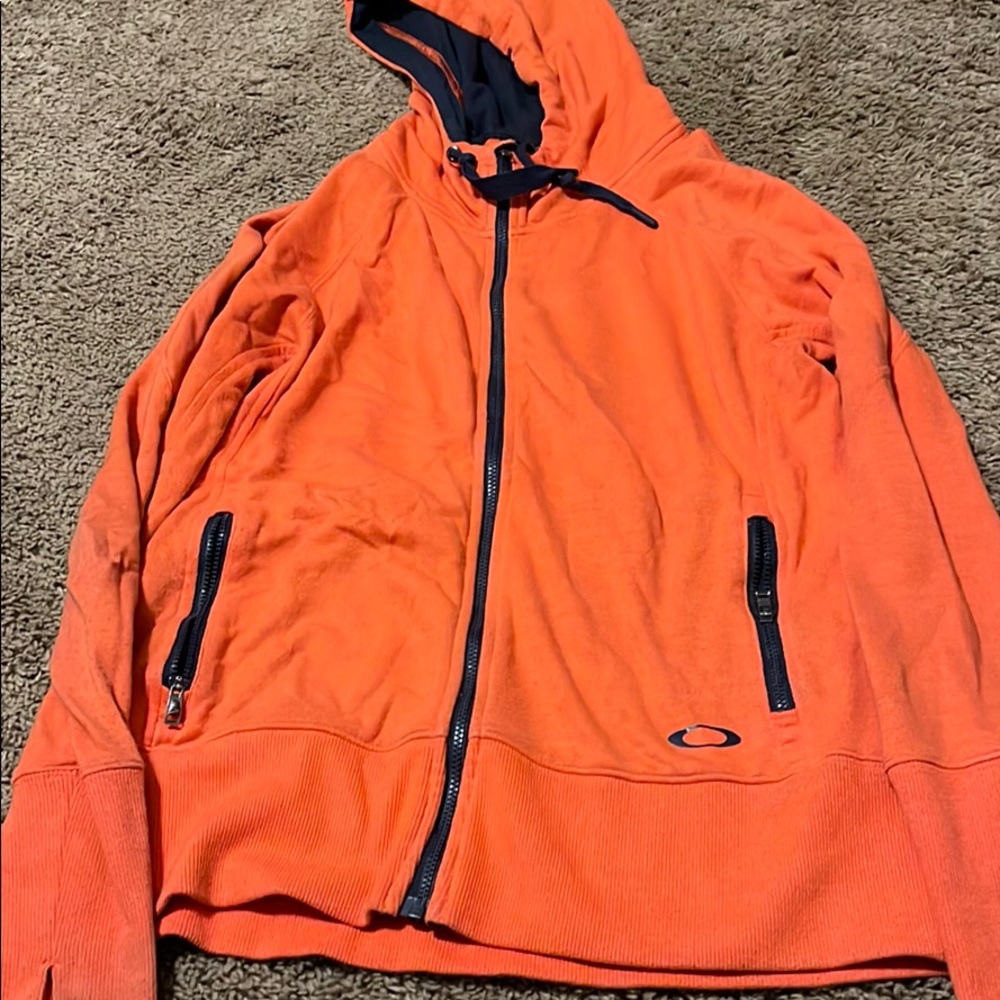 Oakley zip up